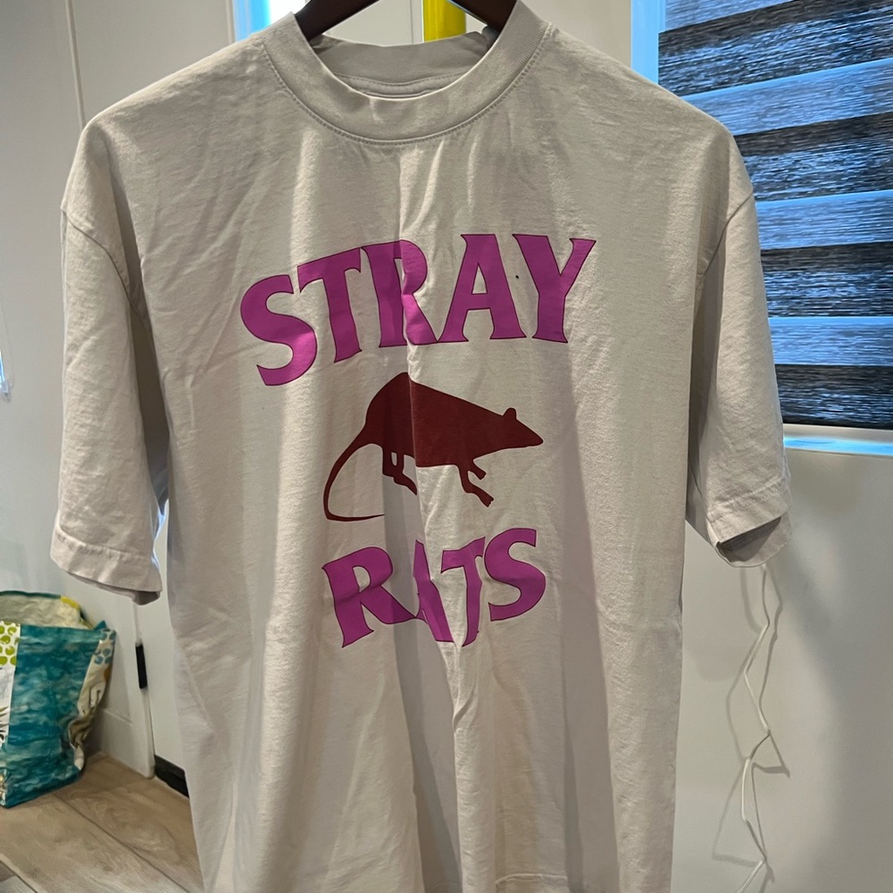 Stray Rats tee.